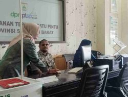 Dorong Pejabat DPMPTSP Rasakan Langsung Dinamika Pelayanan Publik di Meja Pelayanan