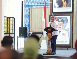Suhardi Duka di Puncak HKG PKK Sulbar: Jangan Jadi “00”, Istri Pejabat Harus Bijak di Media Sosial