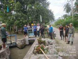 PPA UPTD PSDA Dinas PUPR Sulbar Gotong Royong Bersihkan Saluran Irigasi