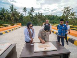 Gubernur Suhardi Duka Tinjau Rekonstruksi Tanggul Tapandullu dan Resmikan Jembatan Nipa-Nipa, Dukung Konektivitas Pascabencana