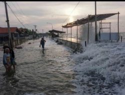 Pesisir Sulbar Berpotensi Banjir Rob 2-6 Januari 2026, BPBD Sulawesi Barat Imbau Tingkatkan Kewaspadaan