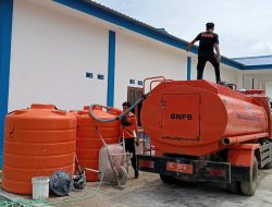 TRC BPBD Sulbar Kembali Distribusikan Air Bersih ke Kantor BNNP Sulawesi Barat