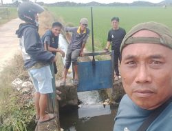 Petugas Pintu Air Lakejo Polman Siaga Pastikan Aliran Irigasi Tetap Optimal