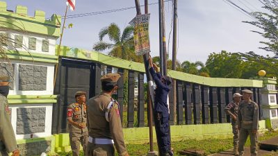 Tindak Lanjut Arahan Presiden, Satpol PP Sulbar dan Satpol PP Mamuju Tertibkan Spanduk dan Baliho