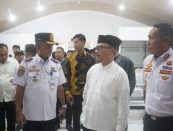 Gubernur Sulbar Pantau Arus Mudik di Terminal Simbuang Mamuju, Pastikan Bus Layak Jalan