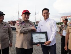 PLN UIP Sulawesi Mendapatkan Penghargaan dari Pemkot Makassar atas Program TJSL Desa Siaga Bencana Kelurahan Katimbang