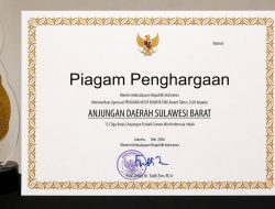 Kementerian Kebudayaan RI Anugerahkan Dua Penghargaan untuk Anjungan Sulawesi Barat di TMII