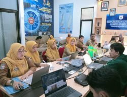 Kadis Kominfo Sulbar Dorong Pengembangan Fitur Website: Pelayanan Publik Kini dalam Genggaman Digital
