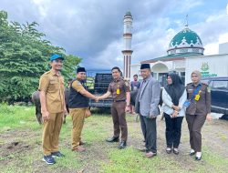 Pemprov Sulbar Serahkan Sapi Kurban kepada Kejati Sulbar