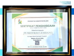 Peringatan Hari Lingkungan Hidup Sedunia, Puskesmas Lembang Terima Penghargaan Bank Sampah Teraktif