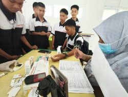CKG di SMK Rangas, Promkes DKPPKB Sulbar Dorong Siswa Peduli Kesehatan Sejak Dini
